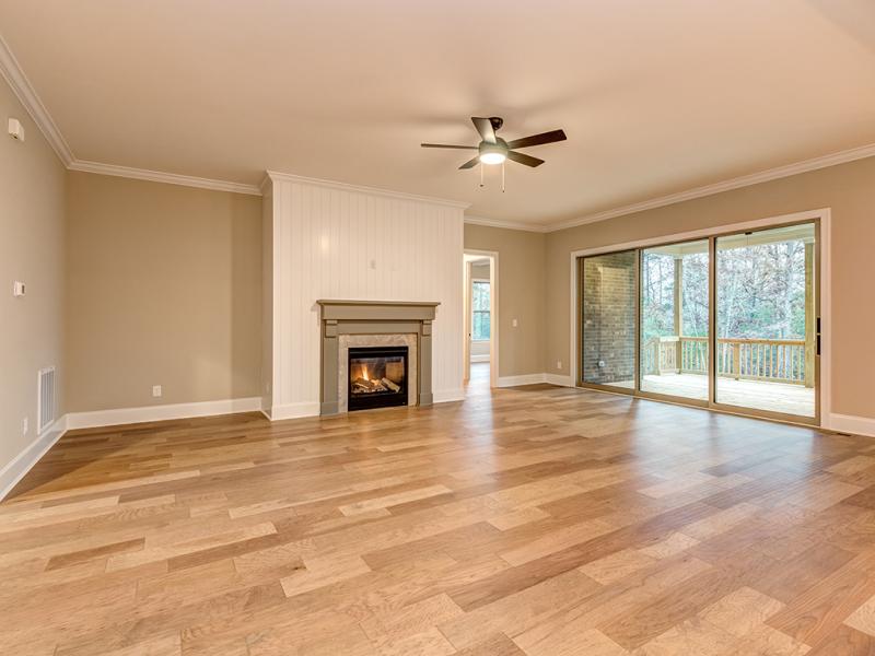 579HighlandRidgePt-08Living