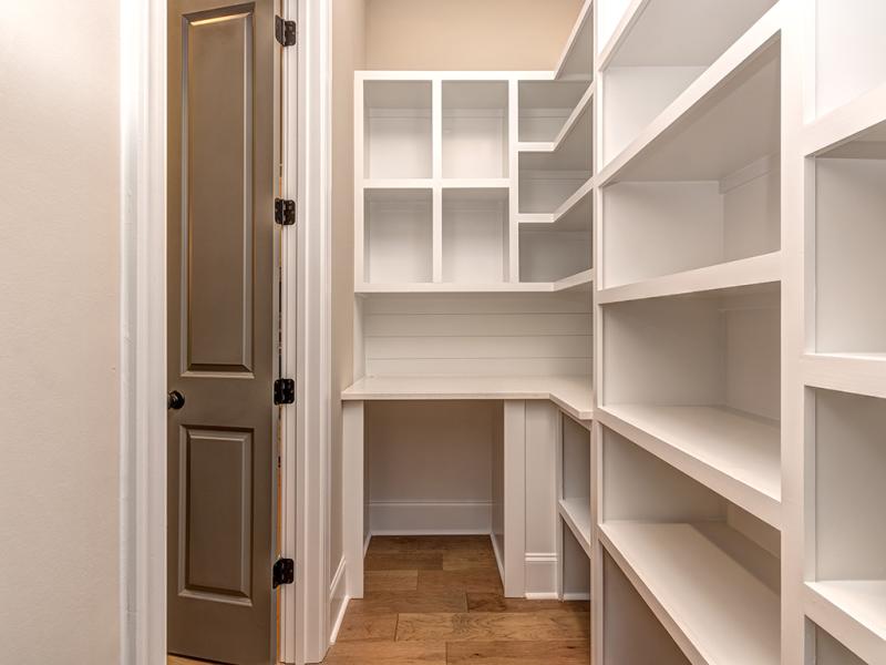 579HighlandRidgePt-26Pantry