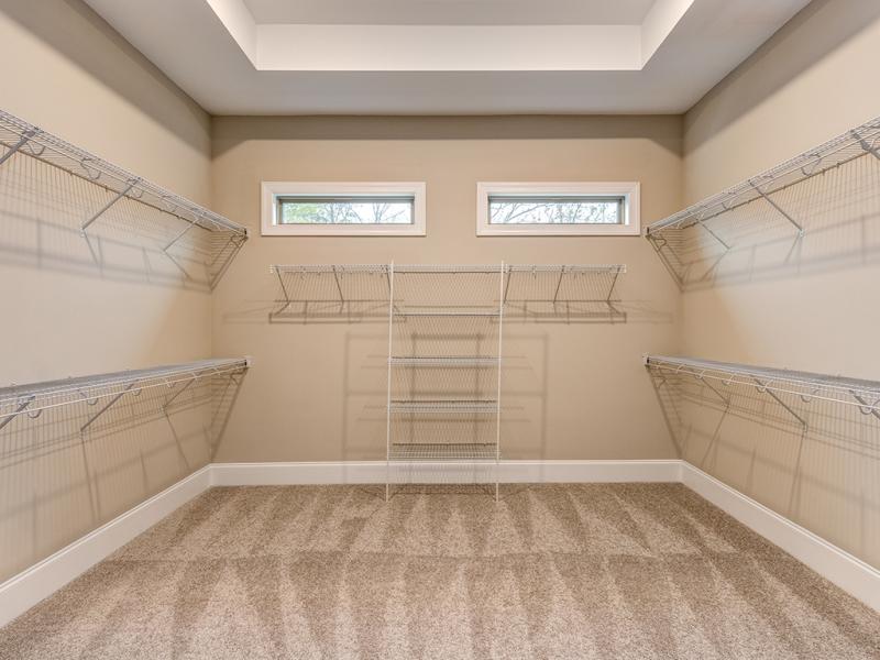 579HighlandRidgePt-41Master-Closet