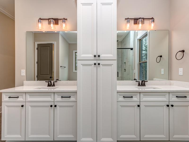 579HighlandRidgePt-44Master-Bath