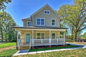CUSTOM CONTEMPORARY FARMHOUSE DESIGN IN CHARLOTTE