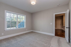 1626EnonCt-26Bedroom